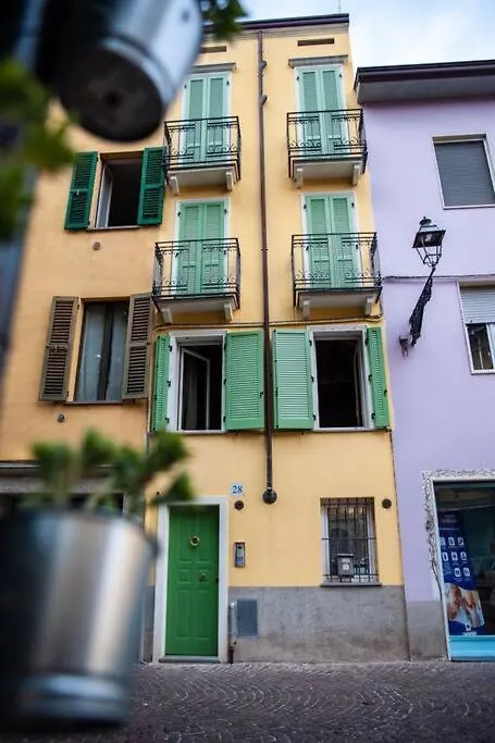 La Finestra Sul Piazzale Apartment Parma 0*,